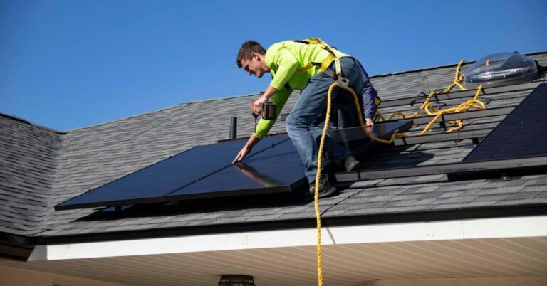 Solar DC to AC ratio for inverter sizing in Pakistan